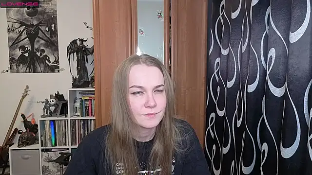 stellablondy online show from May 8, 2026, 5:29 pm