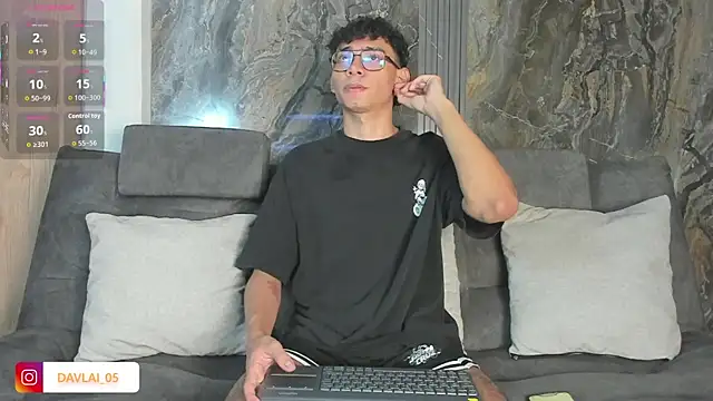 Daviid laidd online show from November 24, 2025, 10:31 pm