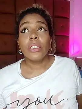 ELLA KELLY online show from October 26, 2025, 12:11 pm