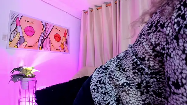 StarMilf online show from August 6, 2026, 12:29 pm