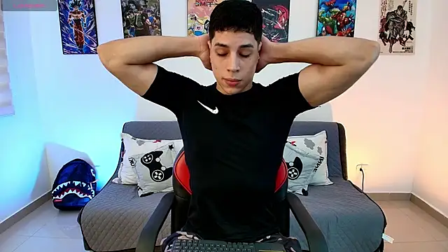 jonathanjoestar  online show from April 16, 2026, 9:39 pm