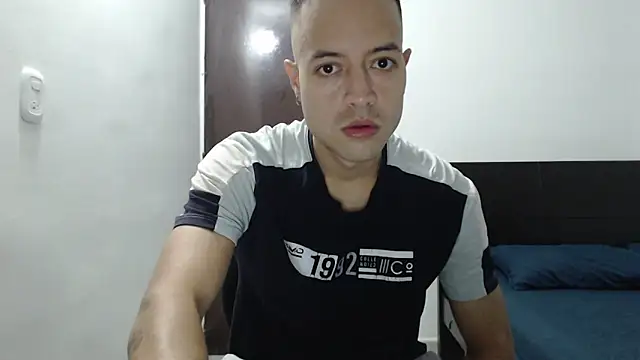 dimitriquiet05 online show from December 22, 2024, 4:06 am