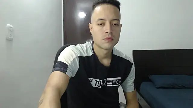 dimitriquiet05 online show from December 22, 2024, 7:11 am