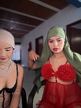 lalilamassu1 online show from November 16, 2025, 6:57 pm