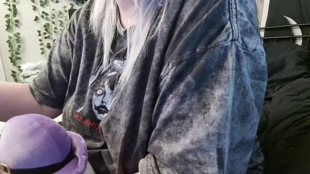 doomednympho online show from November 11, 2025, 8:42 pm