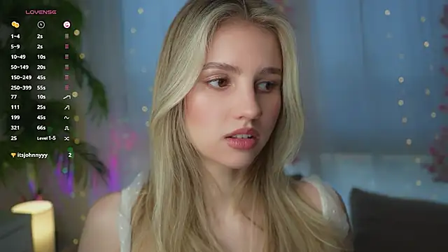 Snapshot of Fluffy-Angel chatting on January 26, 2025, 7:53 am Fluffy-Angel online show from January 26, 2025, 7:53 am