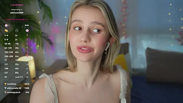 Snapshot of Fluffy-Angel chatting on January 26, 2025, 10:55 am Fluffy-Angel online show from January 26, 2025, 10:55 am