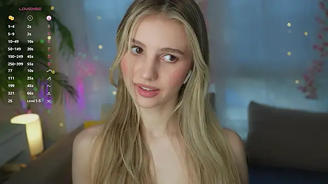 Snapshot of Fluffy-Angel chatting on January 27, 2025, 8:29 am Fluffy-Angel online show from January 27, 2025, 8:29 am