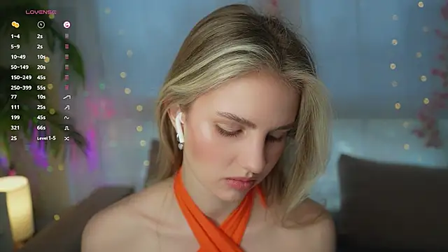 Snapshot of Fluffy-Angel chatting on January 28, 2025, 8:04 am Fluffy-Angel online show from January 28, 2025, 8:04 am