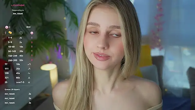 Snapshot of Fluffy-Angel chatting on January 30, 2025, 9:15 am Fluffy-Angel online show from January 30, 2025, 9:15 am