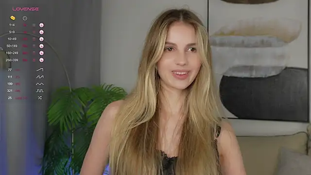 Snapshot of Fluffy-Angel chatting on September 21, 2025, 3:46 pm Fluffy-Angel online show from September 21, 2025, 3:46 pm