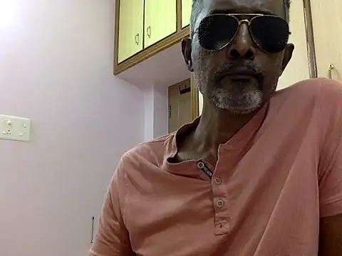 Lookin4Kinky Partner online show from December 20, 2025, 1:07 pm