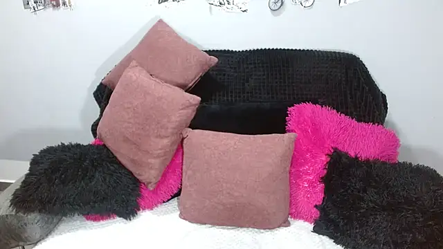  SamanthaDoll  online show from February 25, 2026, 10:58 am