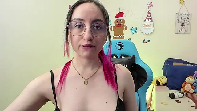 Snapshot of Julieta_cott chatting on December 21, 2024, 2:19 am Julieta cott online show from December 21, 2024, 2:19 am