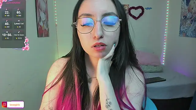 Snapshot of Julieta_cott chatting on October 2, 2025, 3:24 am Julieta cott online show from October 2, 2025, 3:24 am