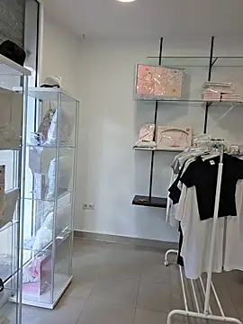 Snapshot of GatitaXD27 chatting on October 24, 2025, 8:55 am GatitaXD27 online show from October 24, 2025, 8:55 am