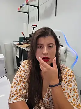 Snapshot of GatitaXD27 chatting on October 26, 2025, 10:10 am GatitaXD27 online show from October 26, 2025, 10:10 am