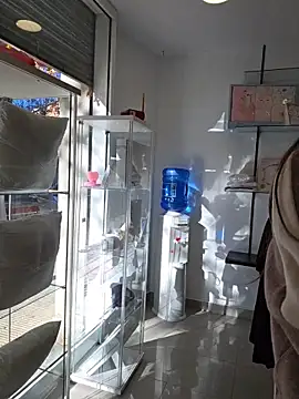 Snapshot of GatitaXD27 chatting on November 26, 2025, 10:05 am GatitaXD27 online show from November 26, 2025, 10:05 am