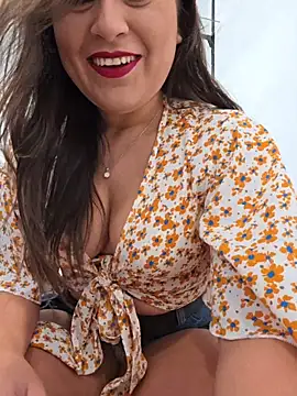 Snapshot of GatitaXD27 chatting on December 1, 2025, 9:58 am GatitaXD27 online show from December 1, 2025, 9:58 am