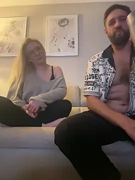 Curvyloveandhim online show from July 7, 2026, 8:57 pm