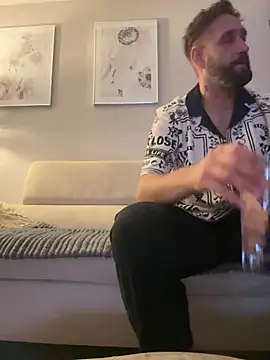 Curvyloveandhim online show from July 8, 2026, 10:25 pm