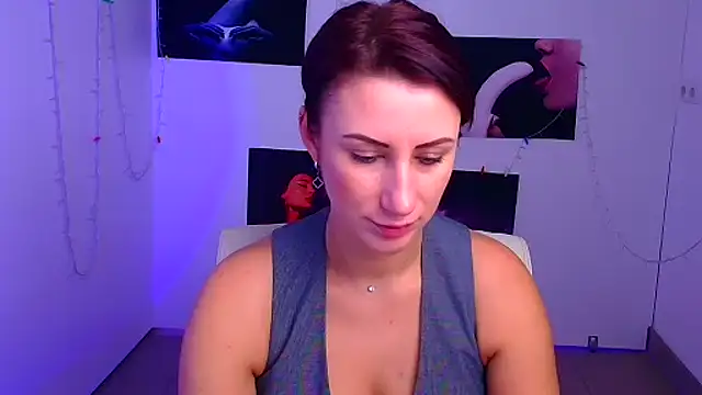 Loren Moa online show from December 12, 2024, 4:21 pm