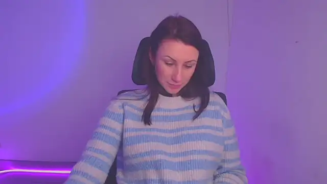 Loren Moa online show from December 22, 2024, 10:17 am