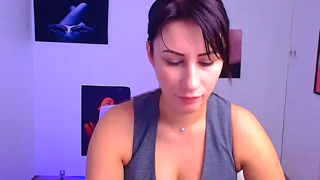 Loren Moa online show from January 18, 2025, 11:11 am