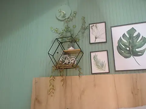 Snapshot of george_jonnes chatting on November 15, 2025, 10:12 am george jonnes online show from November 15, 2025, 10:12 am