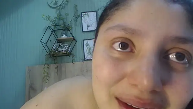 Snapshot of george_jonnes chatting on November 17, 2025, 9:48 am george jonnes online show from November 17, 2025, 9:48 am