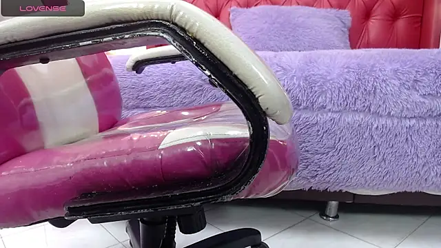 Snapshot of ozuna_sex chatting on January 24, 2025, 3:55 pm ozuna sex online show from January 24, 2025, 3:55 pm