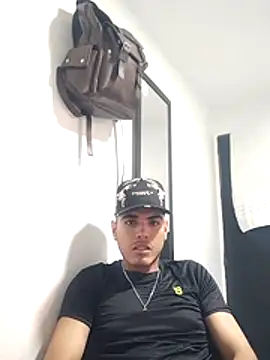 zCedri5CampE online show from April 21, 2026, 6:01 pm