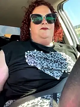 MsStrawbooty online show from October 9, 2025, 8:18 pm