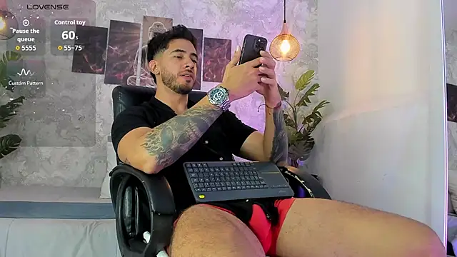 Snapshot of Nate_franco chatting on January 13, 2026, 3:01 am Nate franco online show from January 13, 2026, 3:01 am