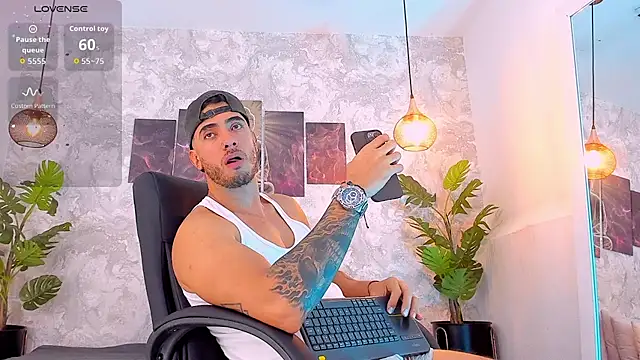 Snapshot of Nate_franco chatting on February 21, 2026, 5:52 am Nate franco online show from February 21, 2026, 5:52 am