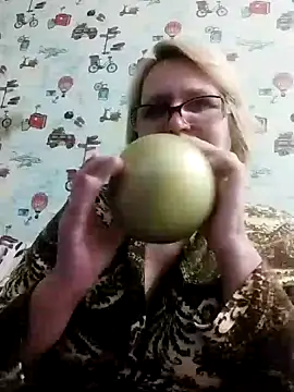 Forest-Lady online show from December 18, 2024, 2:06 pm