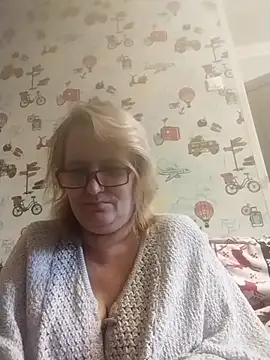 Forest-Lady online show from October 21, 2025, 8:15 am