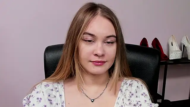 kitty valeria online show from February 1, 2026, 2:48 pm