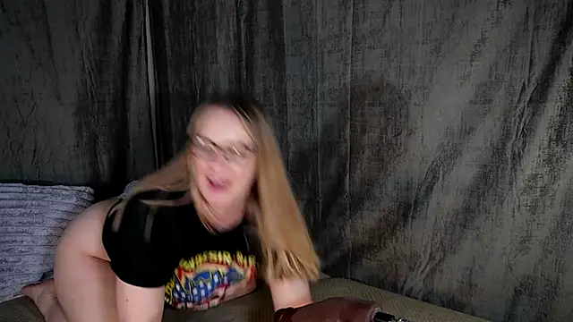 little princess92 online show from December 16, 2024, 11:28 pm