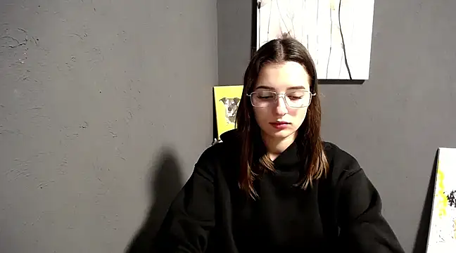 lady olivia  online show from December 9, 2024, 1:24 pm