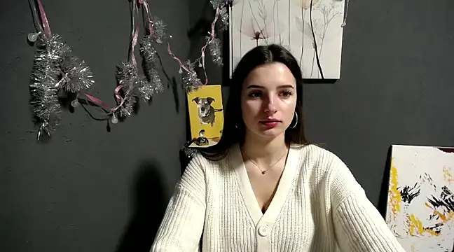 lady olivia  online show from December 17, 2024, 1:49 pm