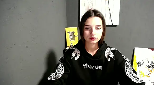 lady olivia  online show from February 6, 2025, 2:04 pm