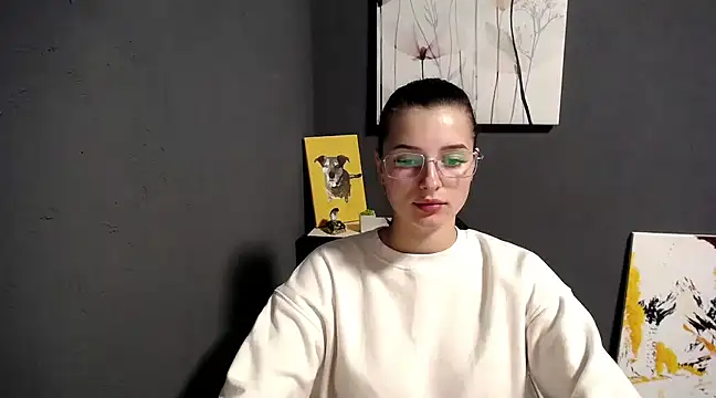 lady olivia  online show from February 24, 2025, 1:42 pm