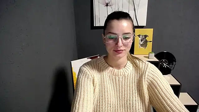 lady olivia  online show from October 28, 2025, 2:31 pm