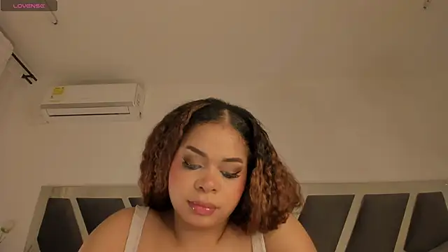 Samanntha Rose online show from October 30, 2025, 7:36 pm