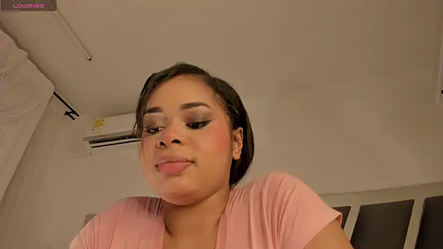 Samanntha Rose online show from December 18, 2025, 7:53 pm