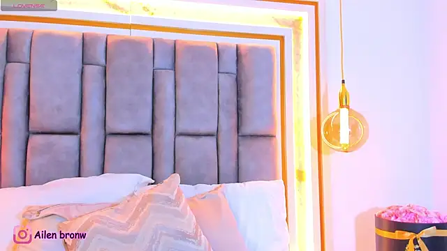 elianabrown online show from October 27, 2025, 11:52 pm