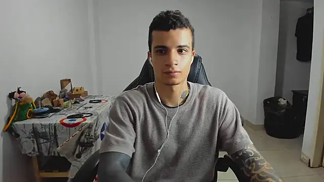 Snapshot of Balo_lovers chatting on January 12, 2025, 5:11 pm Balo lovers online show from January 12, 2025, 5:11 pm