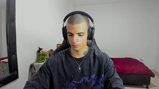 Snapshot of Balo_lovers chatting on March 7, 2025, 7:05 pm Balo lovers online show from March 7, 2025, 7:05 pm