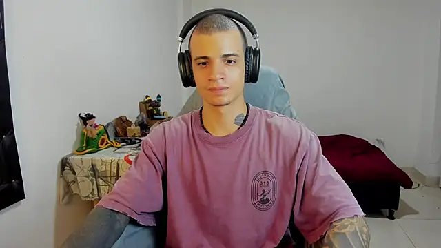 Snapshot of Balo_lovers chatting on March 10, 2025, 9:18 pm Balo lovers online show from March 10, 2025, 9:18 pm